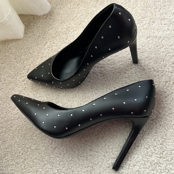 Nine West Women’s Pump | Black Studded Tatianas | Size 10 - Picture 3 of 4